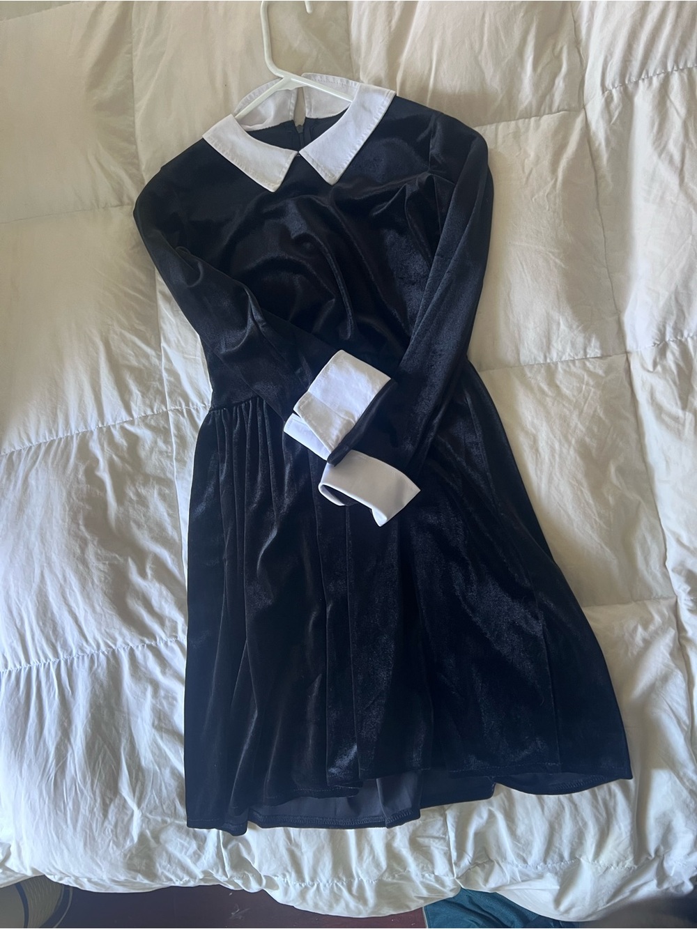Classic Black Velvet Long-Sleeve Dress with White Collar and Cuffs